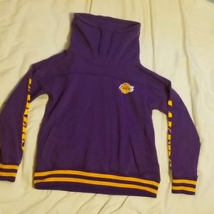Lakers sweater - Size Medium